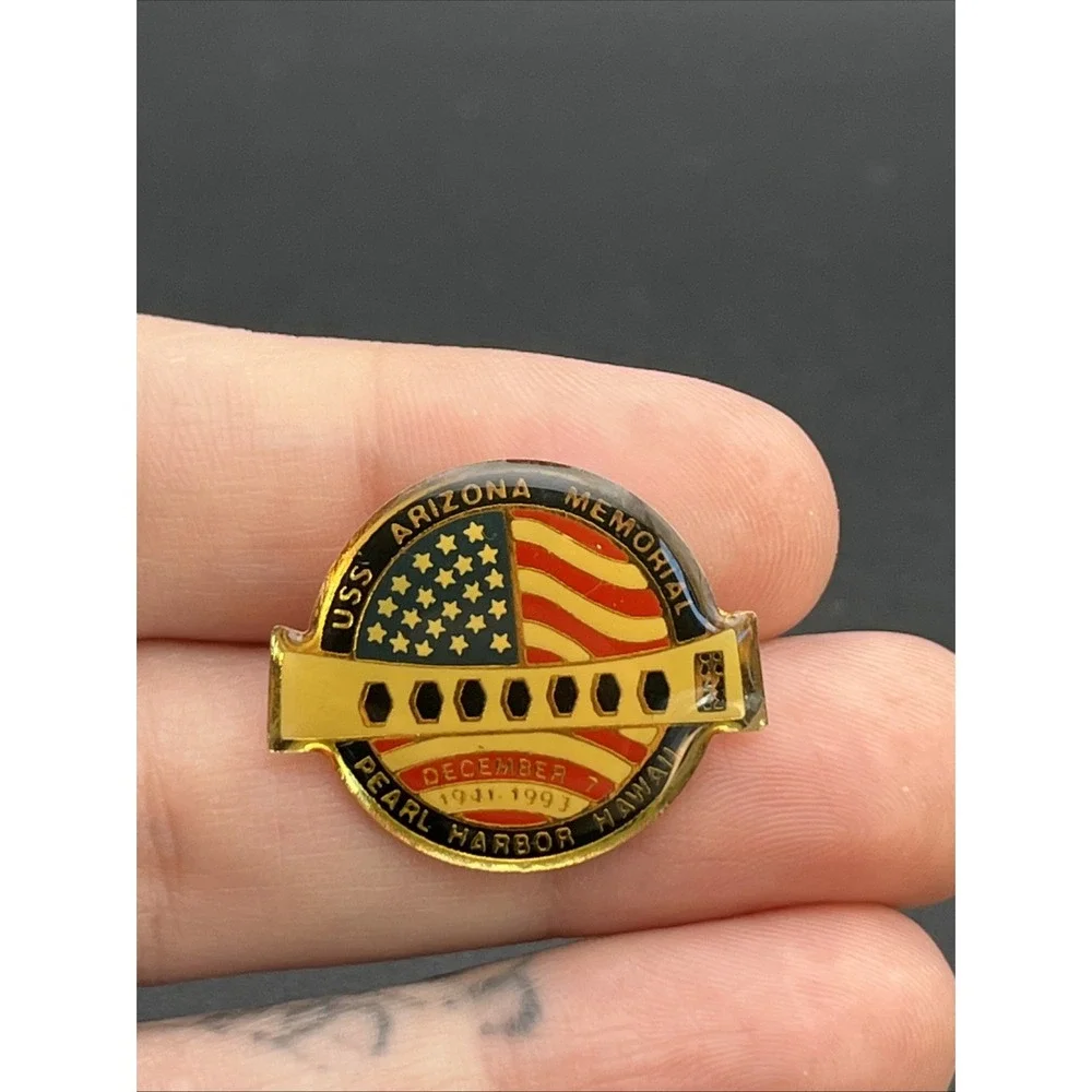 USS Arizona Memorial Pearl Harbor Hawaii‎ World War II Lapel Hat Pin
